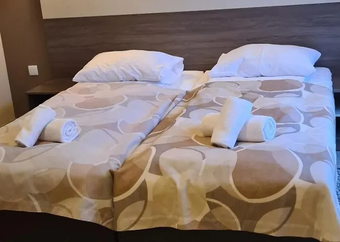 Czarna Gora T17 * Sienna (Klodzko)